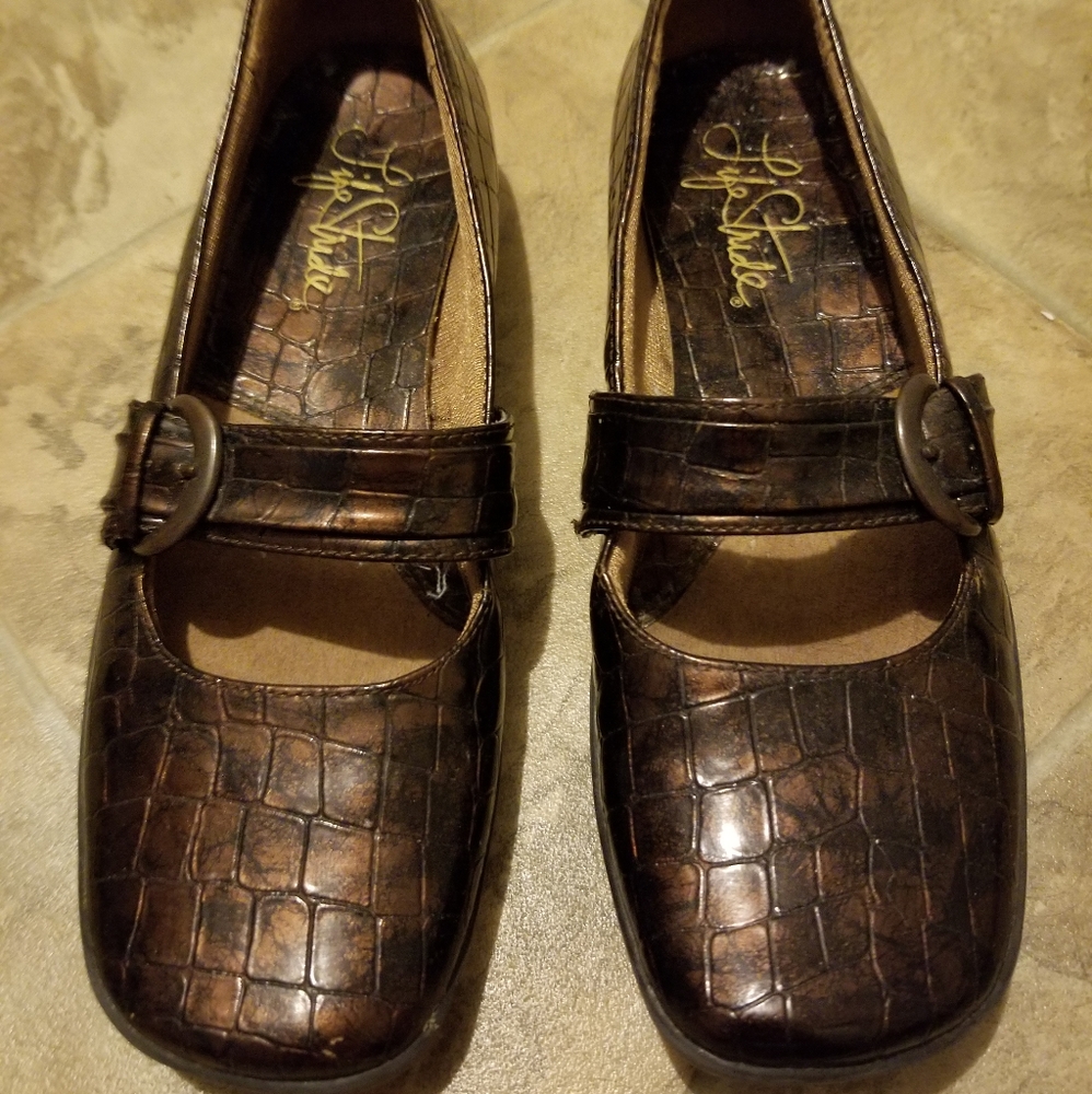 Life Stride Shoes